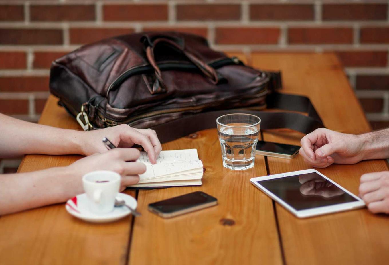 卖vx的网站：保险中介代理注册资本