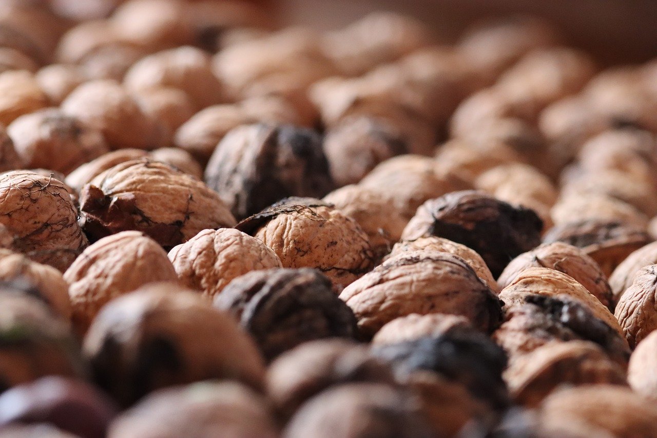 香烟的烟雾对人们的影响有哪些？