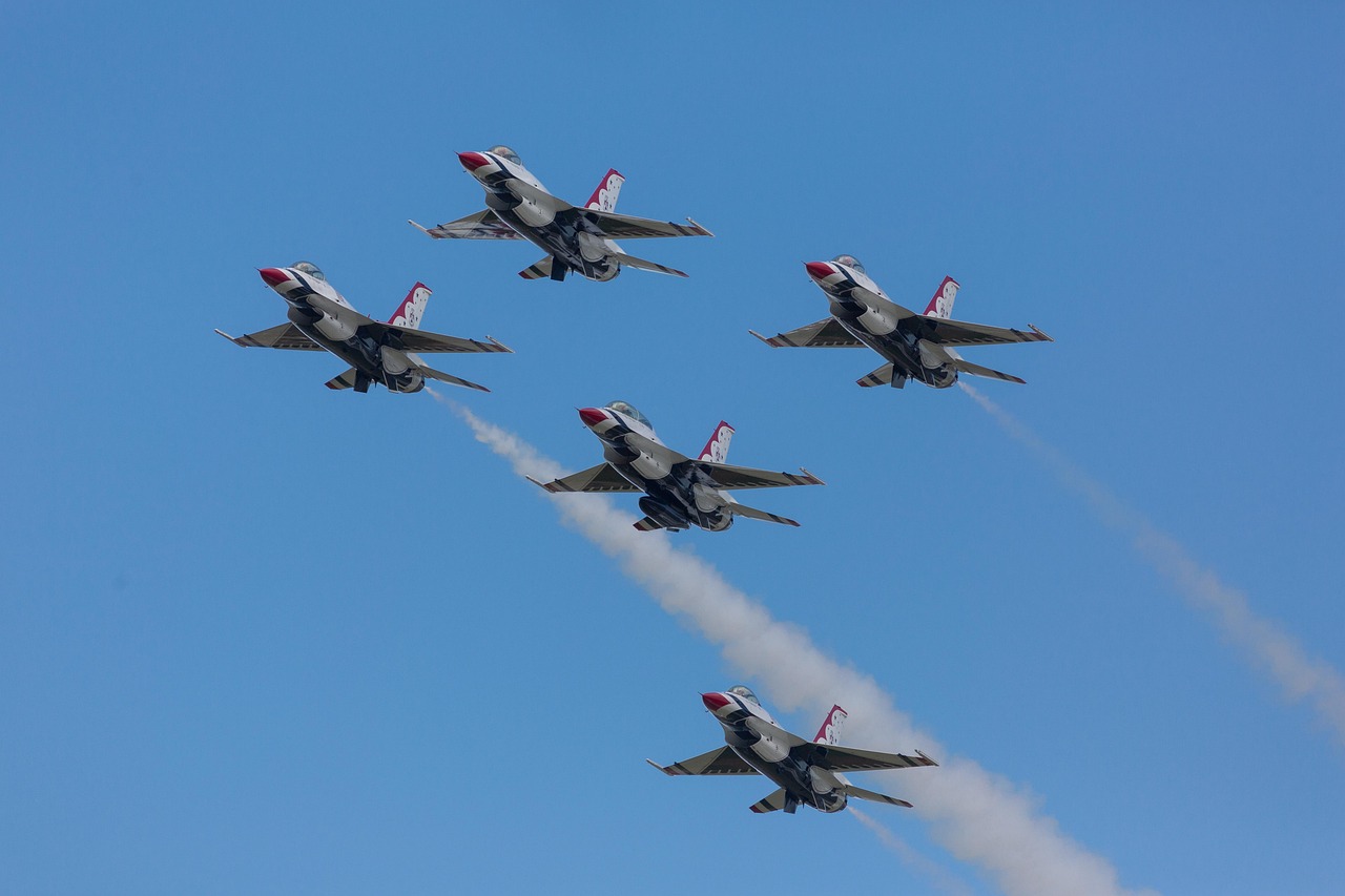 微信买号网站：详情下载教程扫描二维码安装app