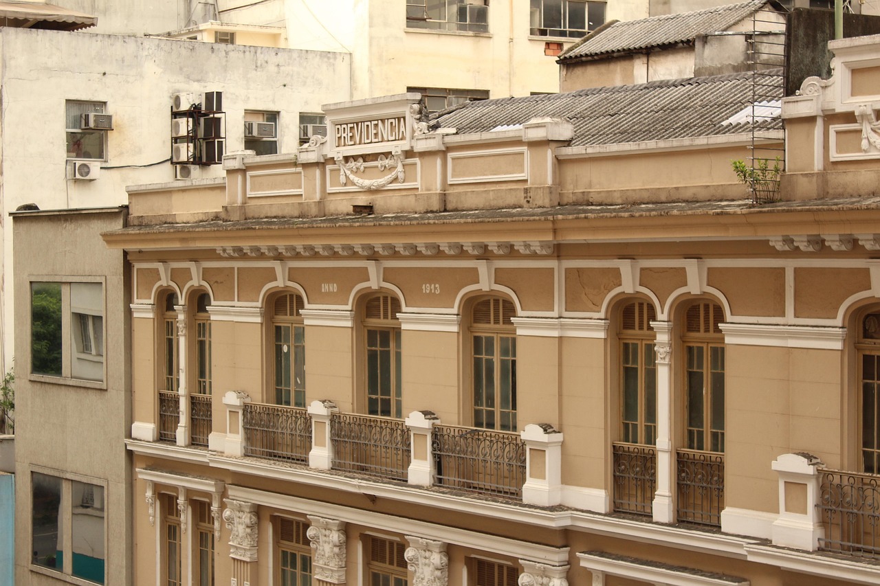 买微信号：详情下载教程华丰世纪app