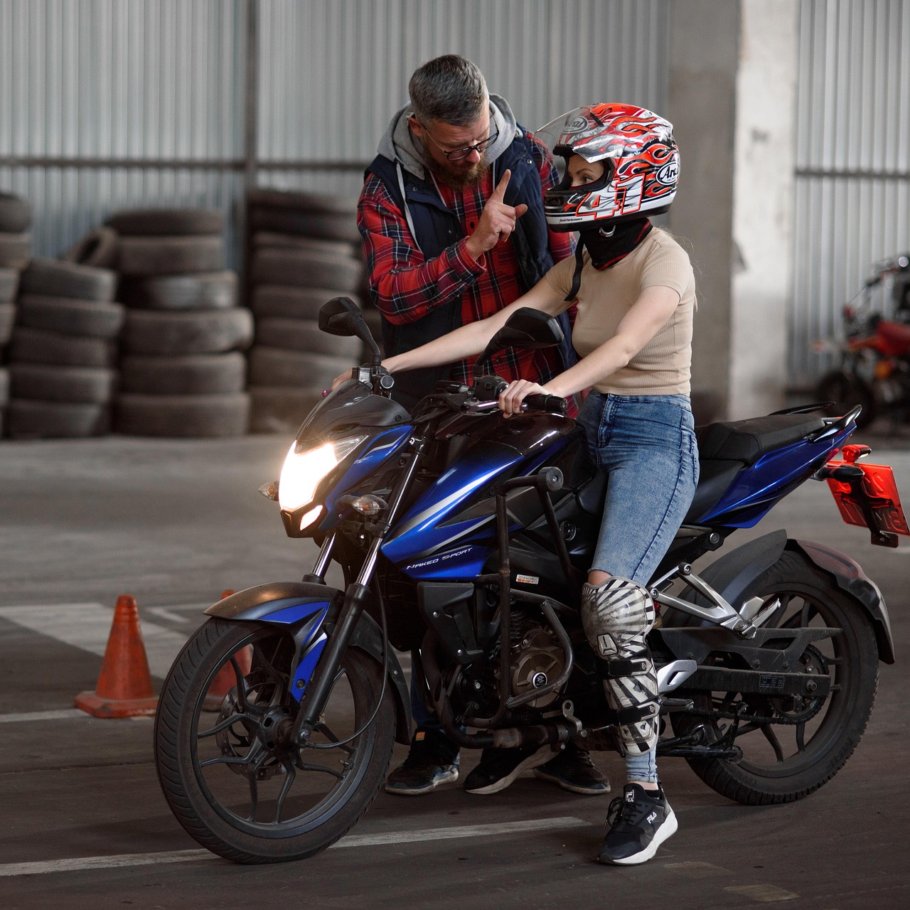 匿名号码卡批发：移动流量卡 VS 联通流量卡：哪一个更值得购买？